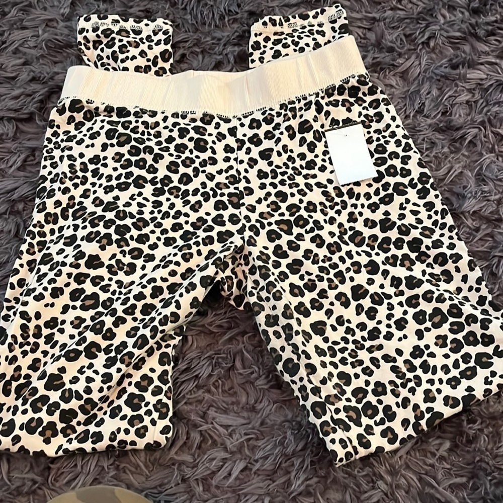 Forever 21 Leopard Print High Waisted Leggings With Beige Waistband size small.